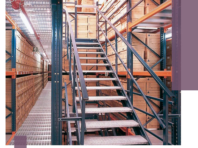 Лестницы складские прочные и безопасные под ключ в Махачкале