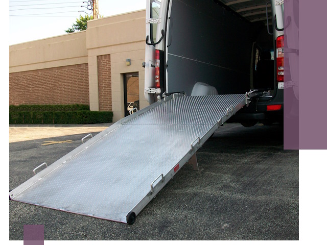 Мобильные пандусы в Махачкале — производство, монтаж и аренда