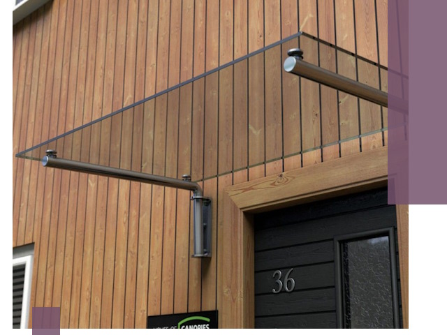 Стеклянные козырьки на входы и фасады в Махачкале